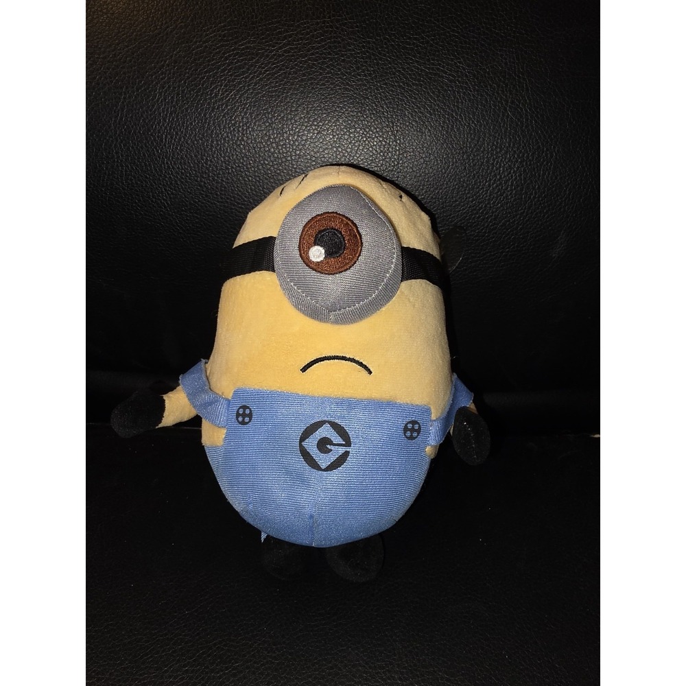 Despicable Me 3 Minions Stuart Plush Toy 9" Window Cling